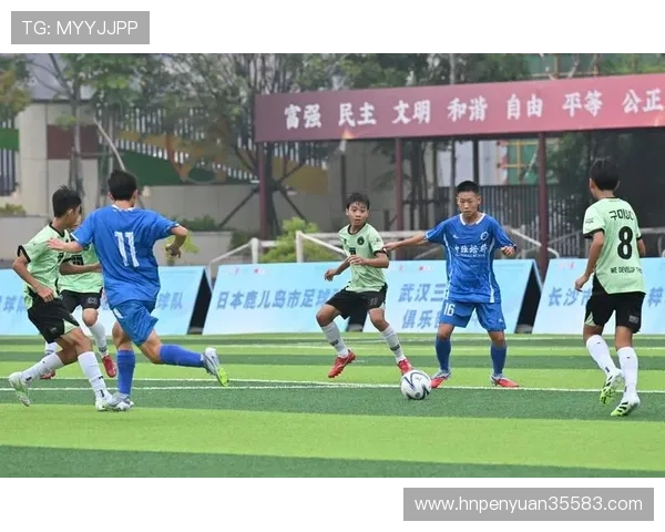 世界足球明星携手共创友谊之桥传递热爱与团结的精神